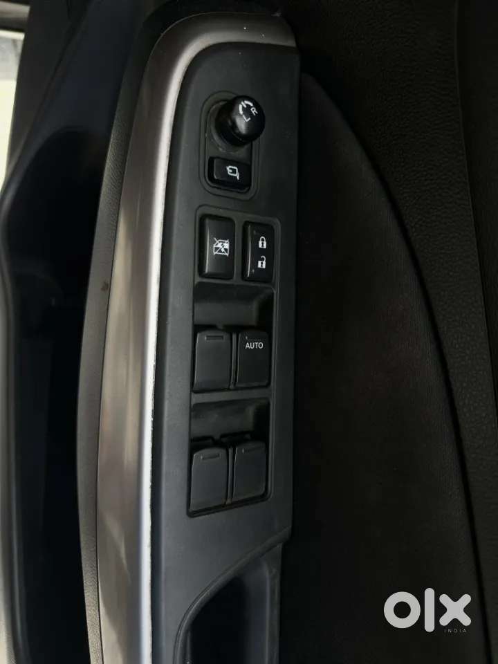 Maruti Suzuki Swift 1.3 Zxi, 2024, Petrol