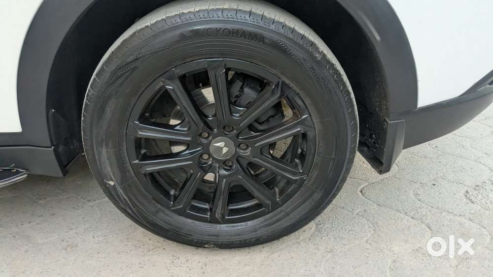 Mahindra Xuv700 2.0 Ax 7 Petrol At Str, 2021, Petrol