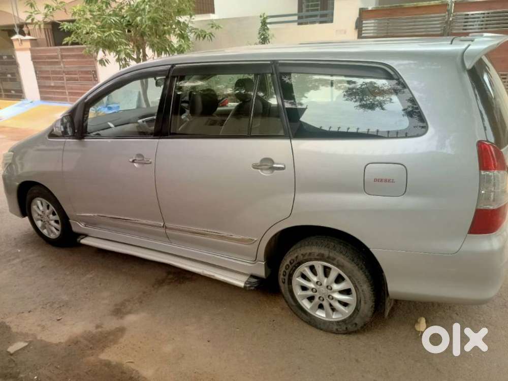 Toyota Innova 2.5 V 8 Str, 2014, Diesel