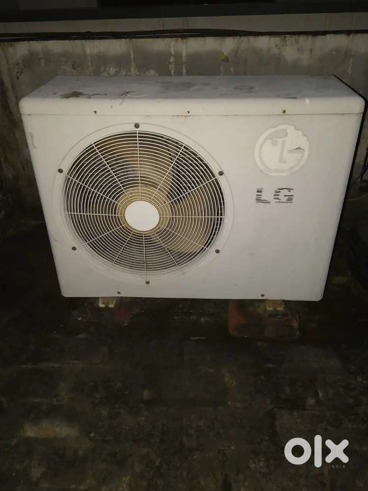 1.5 ton  split AC with 4star