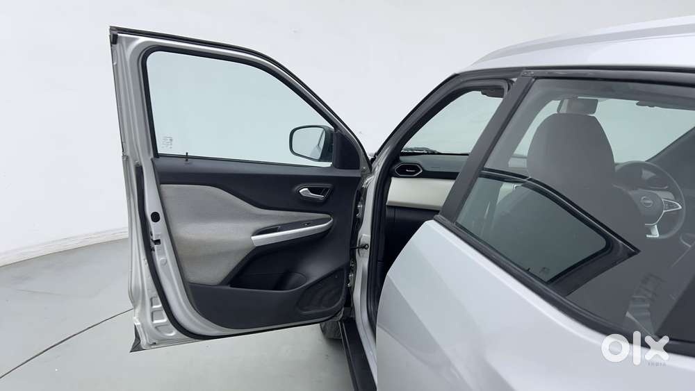 Nissan Magnite 1.0 Xv Turbo Cvt, 2022, Petrol