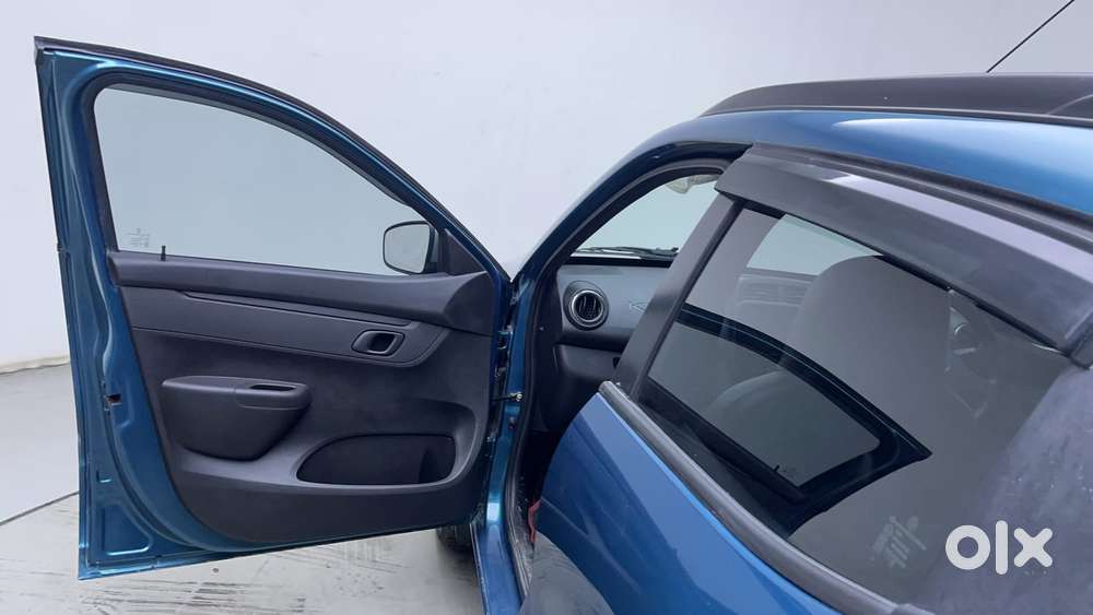 Renault Kwid 1.0 Rxt Amt, 2023, Petrol