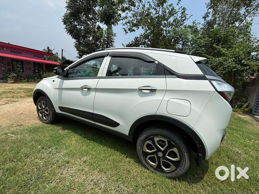 Tata Nexon Xm Petrol 2019