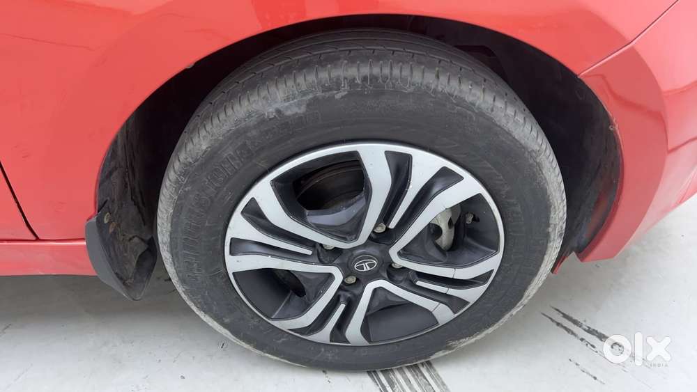 Tata Tiago 1.2 Revotron Xt Option, 2024, Petrol