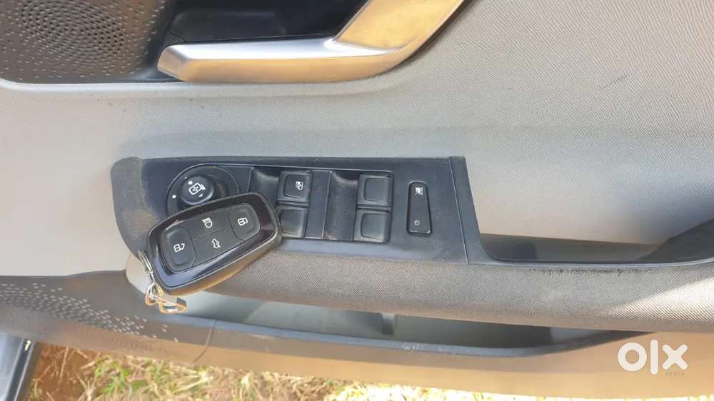Tata Altroze Xzplus Bs6 Top Model Less Driven Non Accidental Pushstart