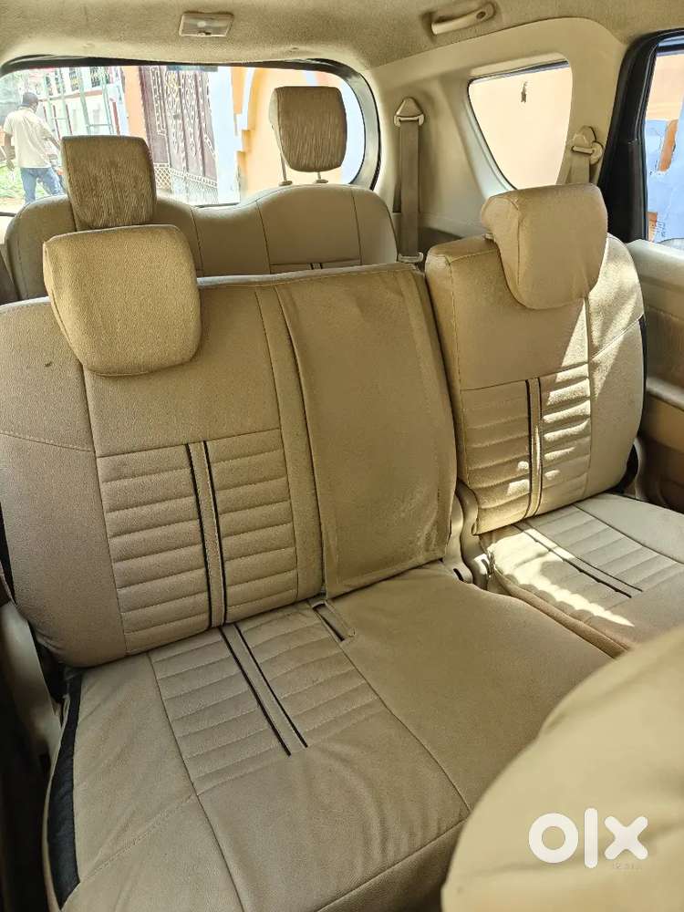 Maruti Suzuki Ertiga 2014 Model H Grey Colour Cng Par 22 Ka Average De