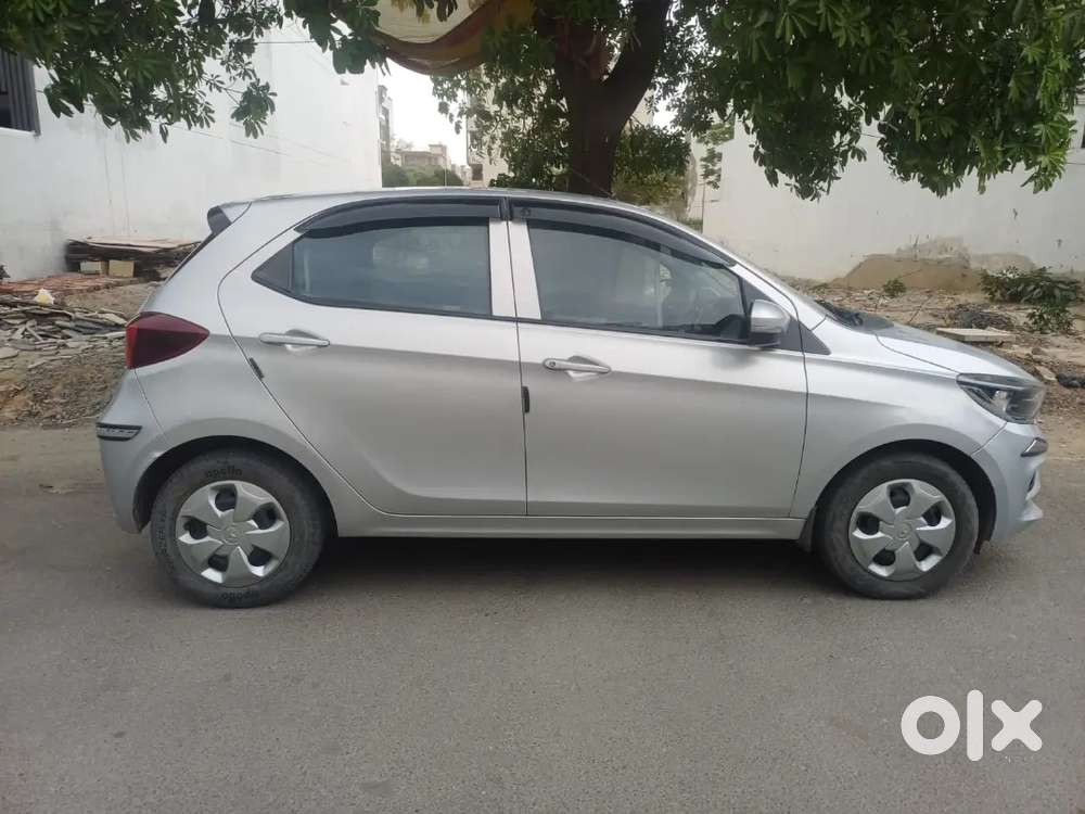 Tata Tiago 2021 1.2 Revotoron Xt  210000 Kms , 4.25 Lakhs