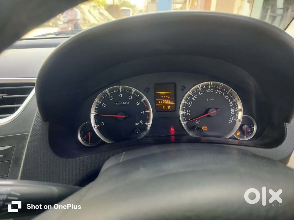 Maruti Suzuki Swift Dzire 1.2 Vxi Bsiv, 2014, Cng & Hybrids