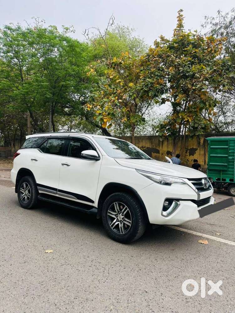 Toyota Fortuner 3.0 4x2 Automatic, 2020, Petrol