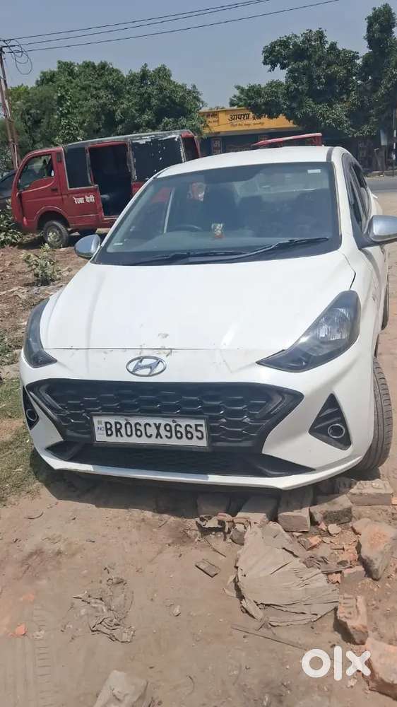 Hyundai Aura Petrol