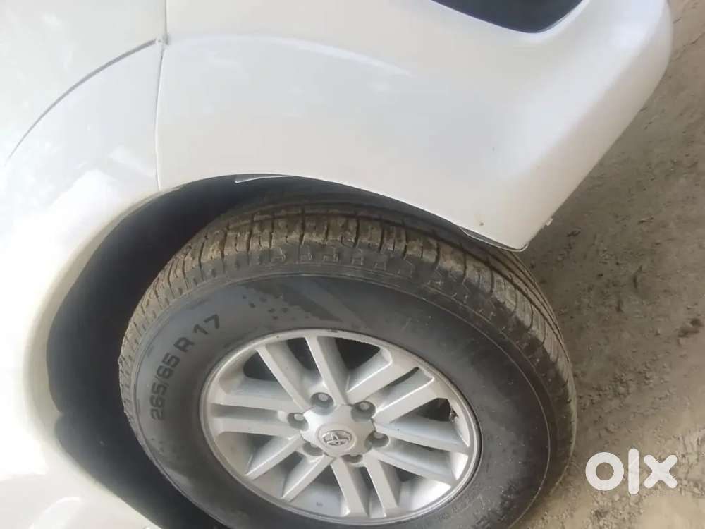 Toyota Fortuner 2012 Diesel 150000 Km Driven