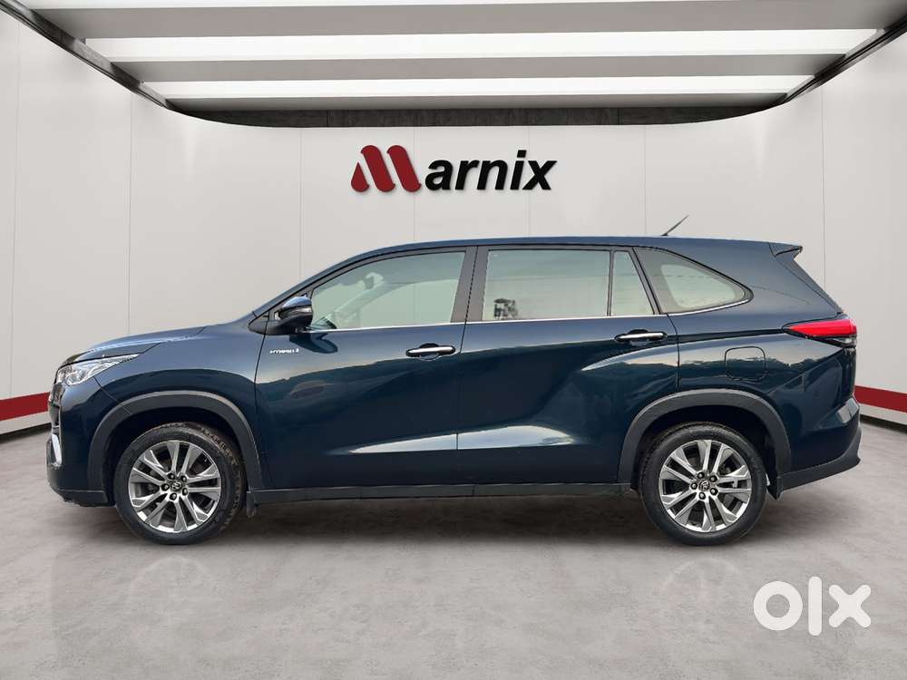 Toyota Innova Hycross 2.0 Zx Hybrid 7 Str, 2023, Petrol