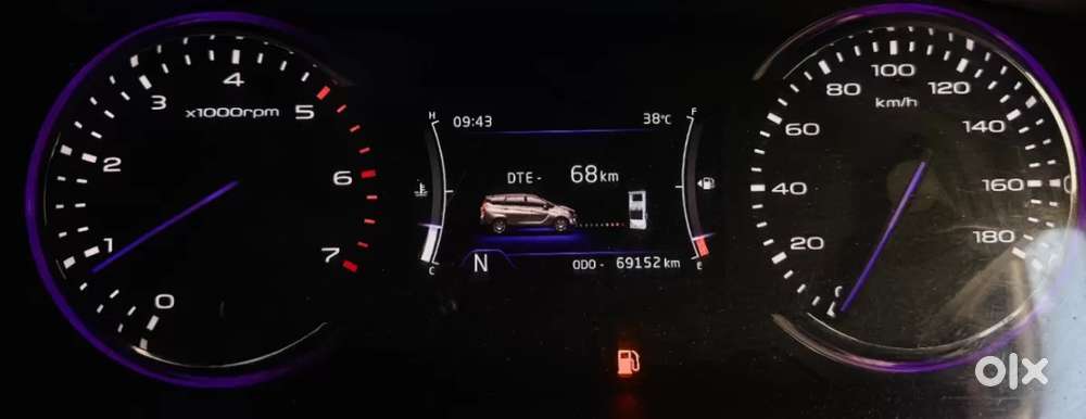 Mahindra Marazzo M8, 2018, Diesel