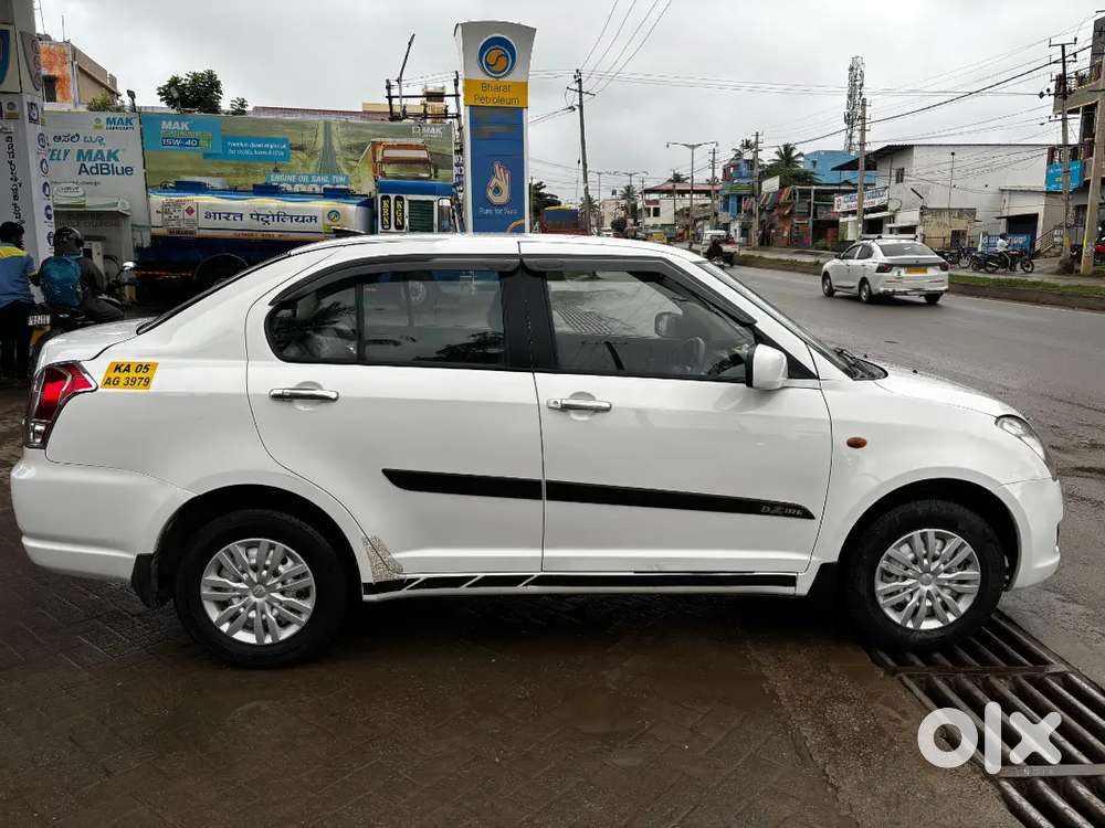 Maruti Suzuki Dzire Tour 2017