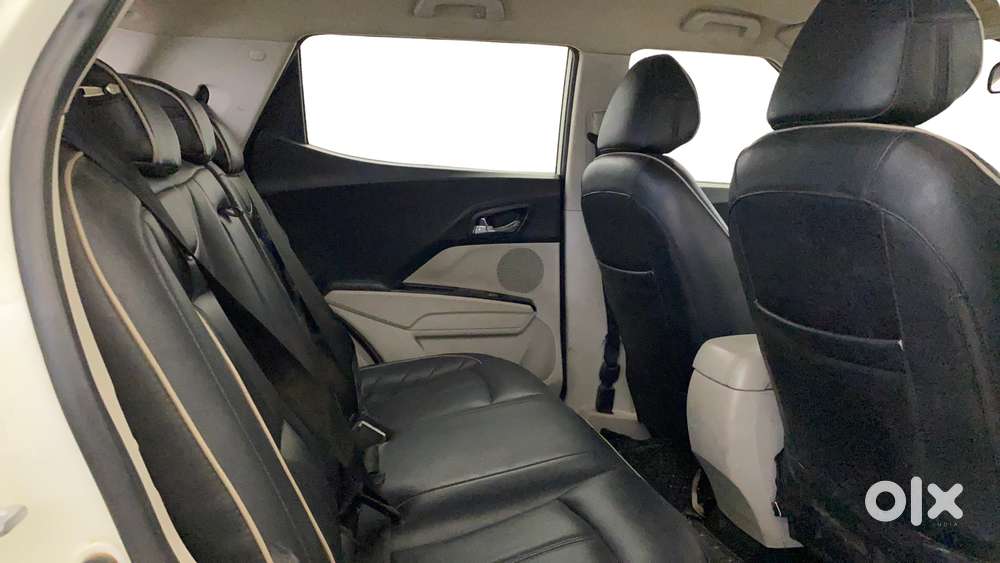 Mahindra Xuv300 W8, 2019, Petrol