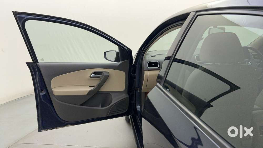 Volkswagen Vento 2010-2013 Petrol Highline, 2015, Petrol
