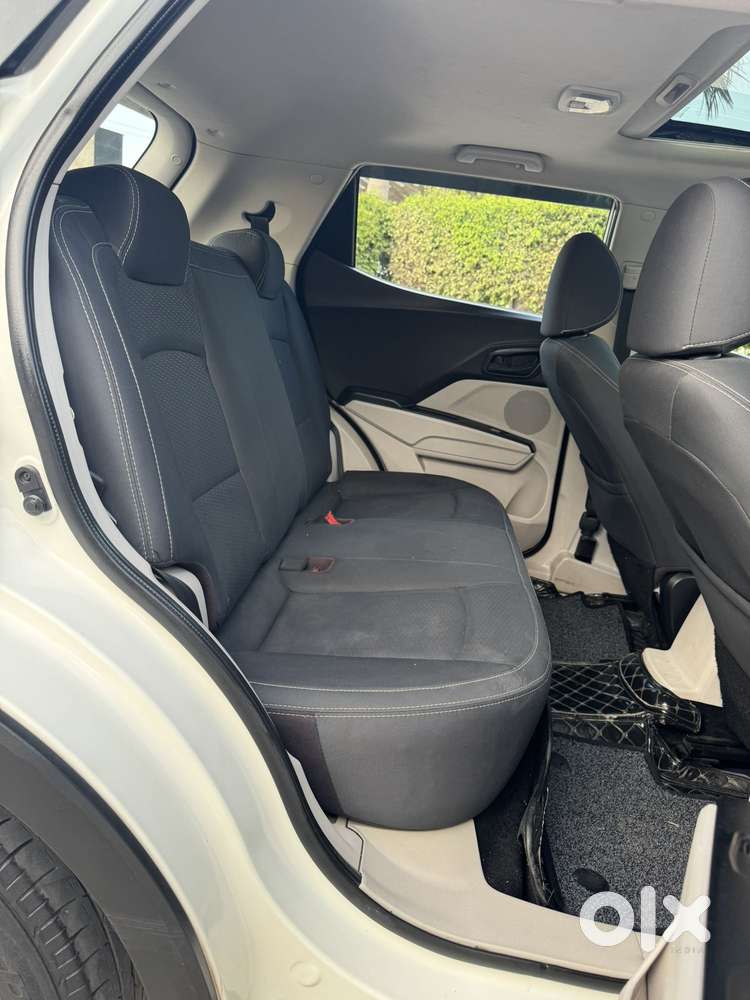 Mahindra Xuv300 W6, 2021, Petrol