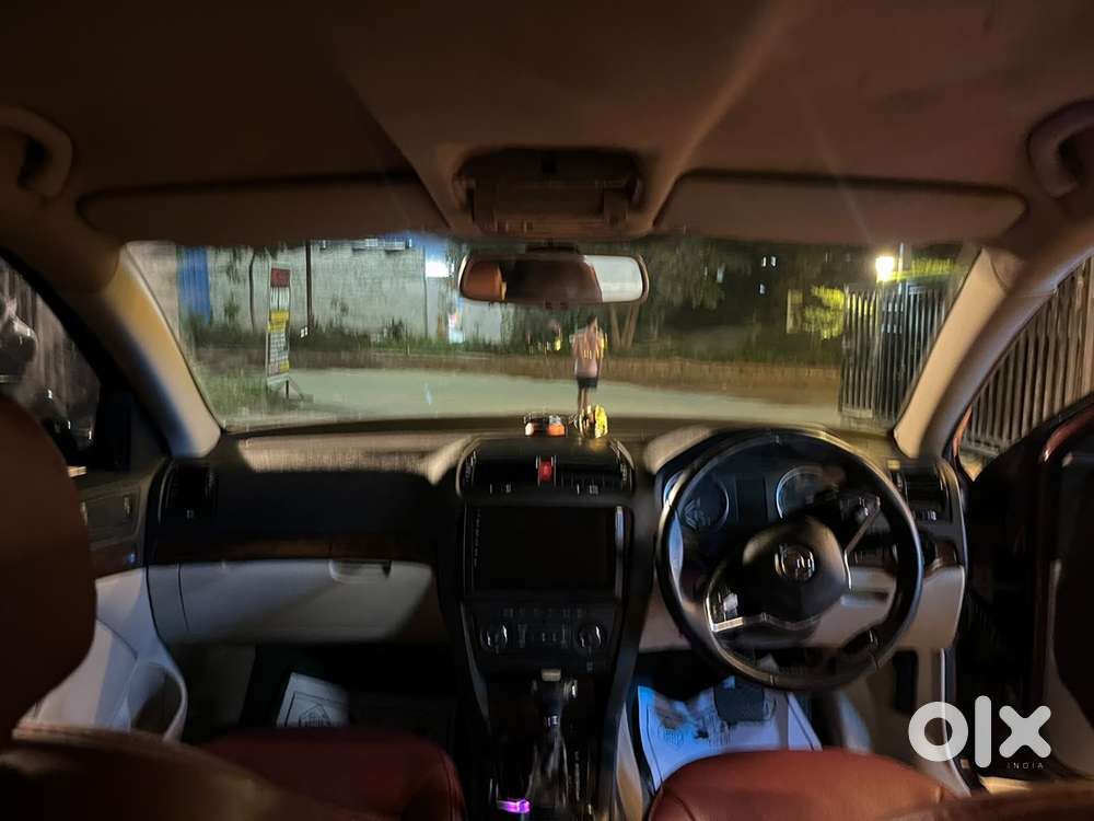 Skoda Laura Elegance 2012