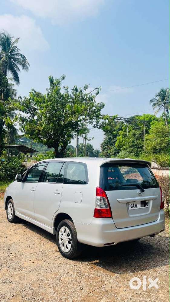 Toyota Innova 2.5 G (diesel) 8 Seater Bs Iv, 2012