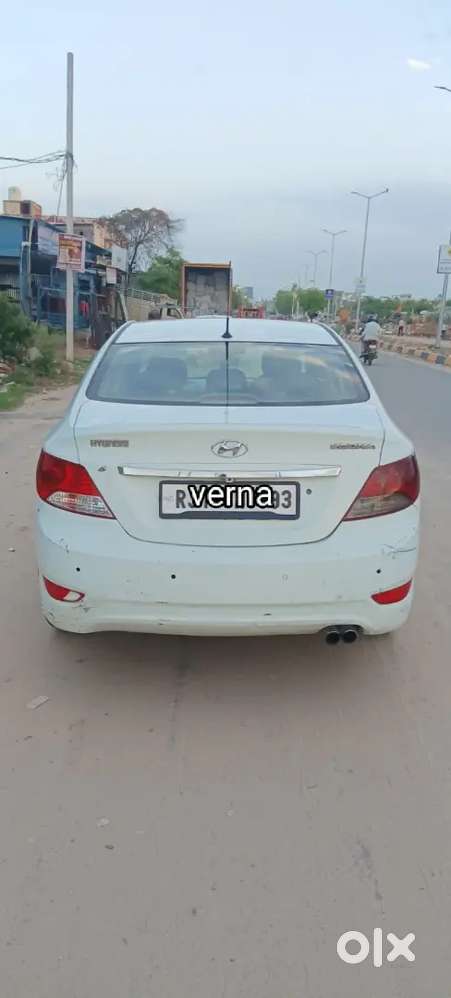 Hyundai Fluidic Verna