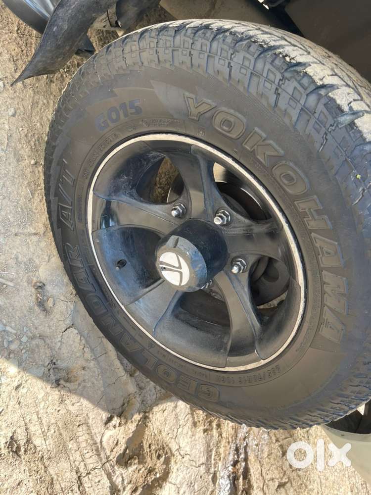 Tata Safari Storme 2015