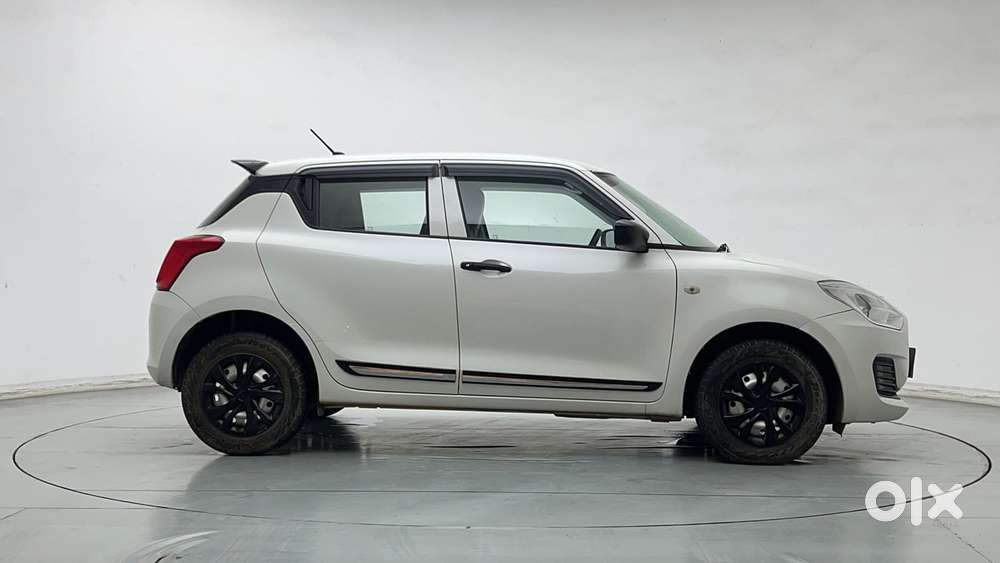 Maruti Suzuki Swift 1.3 Lxi, 2022, Petrol