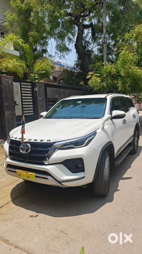 Toyota Fortuner 2024 Diesel 60000 Km Driven