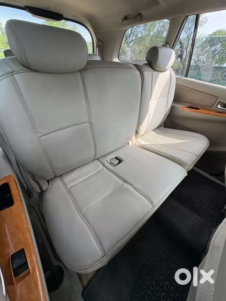 Toyota Innova 2.5 Vx 7 Seater Bs Iv, 2010, Diesel