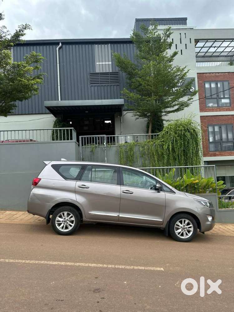 Toyota Innova Crysta 2.8 Gx At 8s, 2019, Diesel