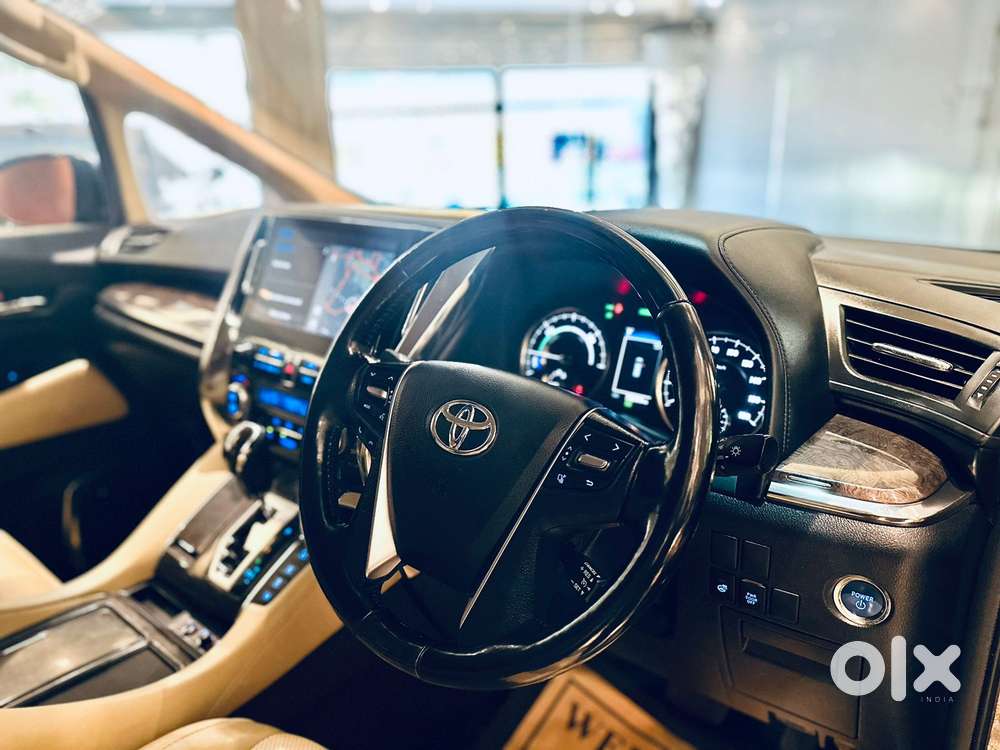 Toyota Vellfire Vip – Executive Lounge, 2021, Petrol