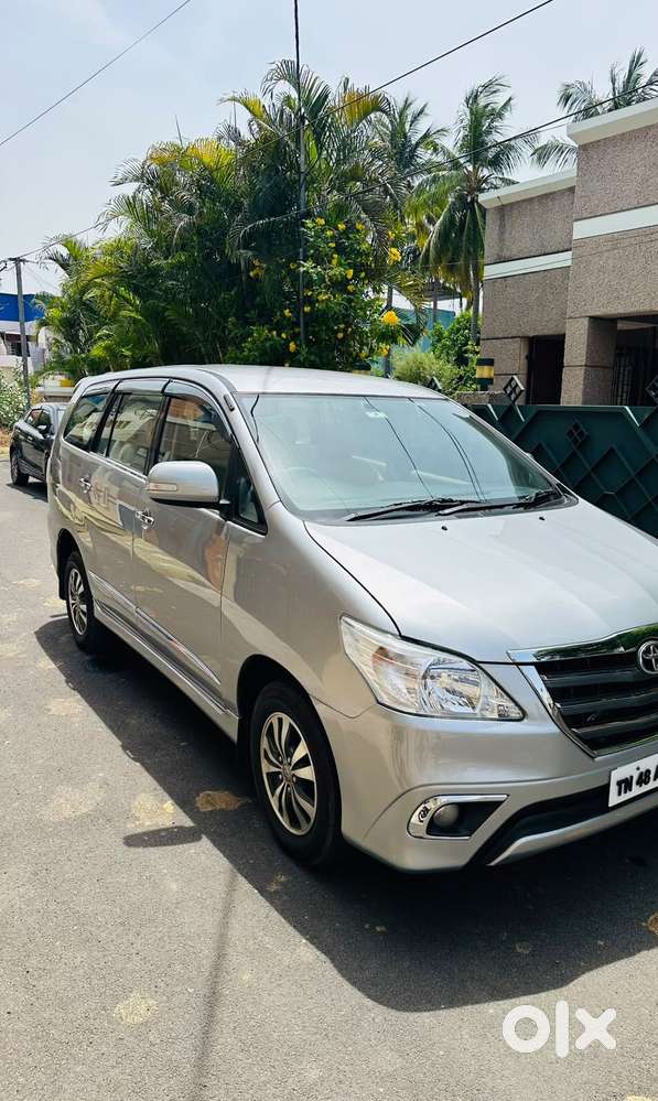 Toyota Innova 2.5 Vx 8 Seater Bs Iv, 2015, Diesel
