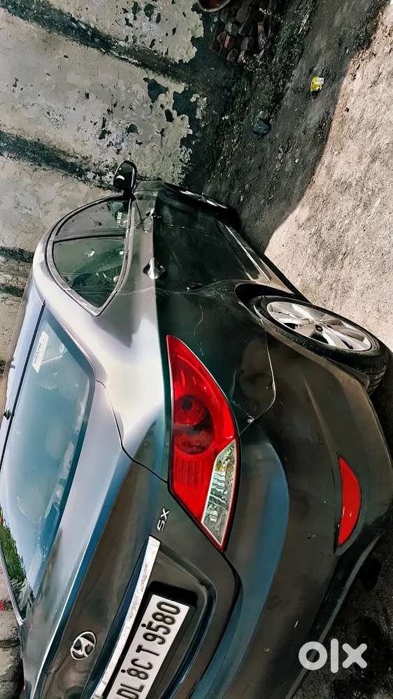 Hyundai Fluidic Verna 2011 Petrol 79000 Km Driven