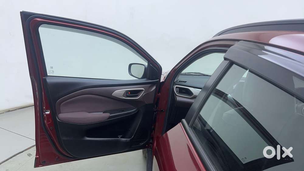 Maruti Suzuki Fronx Delta Plus 1.2 Ags, 2024, Petrol