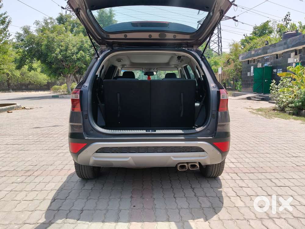 Hyundai Alcazar 2.0 Signature (o) Petrol At 7 Str, 2023, Petrol