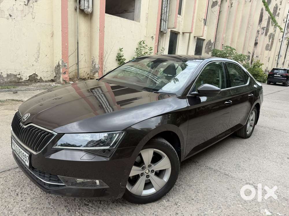 Skoda Superb [ ] 1.8 Style Tsi At, 2018, Petrol