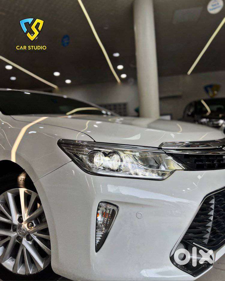 Toyota Camry Hybrid 2.5, 2015