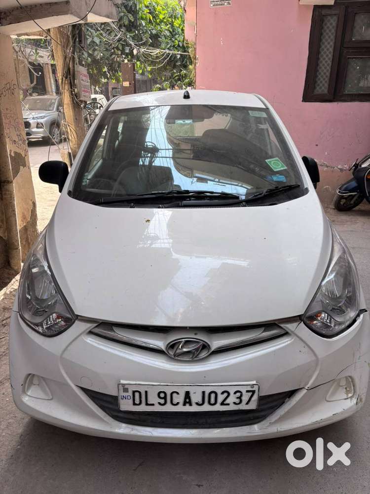 Hyundai Eon Magna+ 2012 Petrol White
