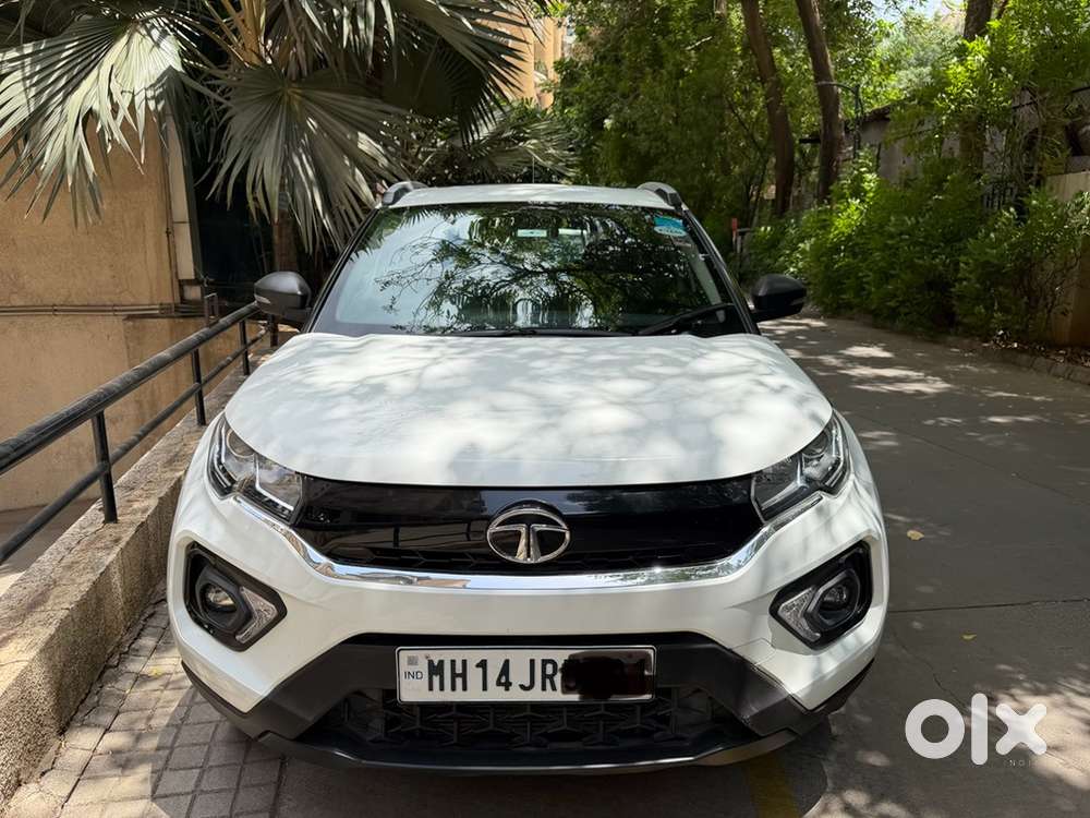 Tata Nexon Amt With Sunroof  Only 26k Km Driven  Excellent Condition