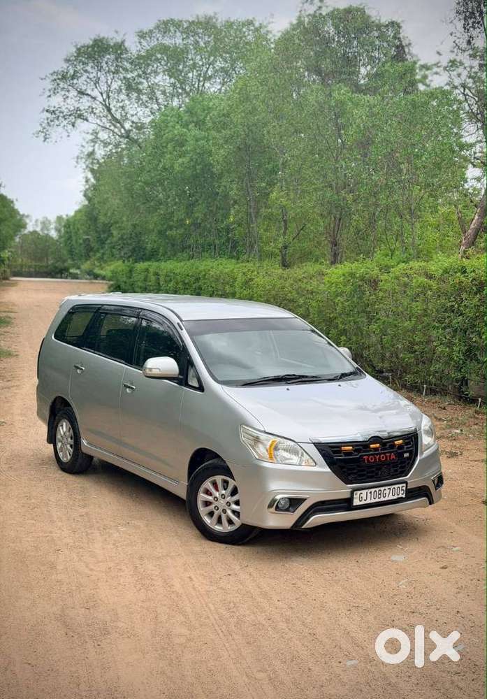 Toyota Innova 2.5 Vx 8 Seater Bs Iv, 2013, Diesel
