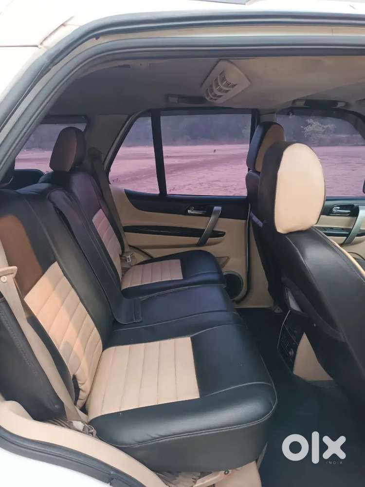 Tata Safari Storme 2013