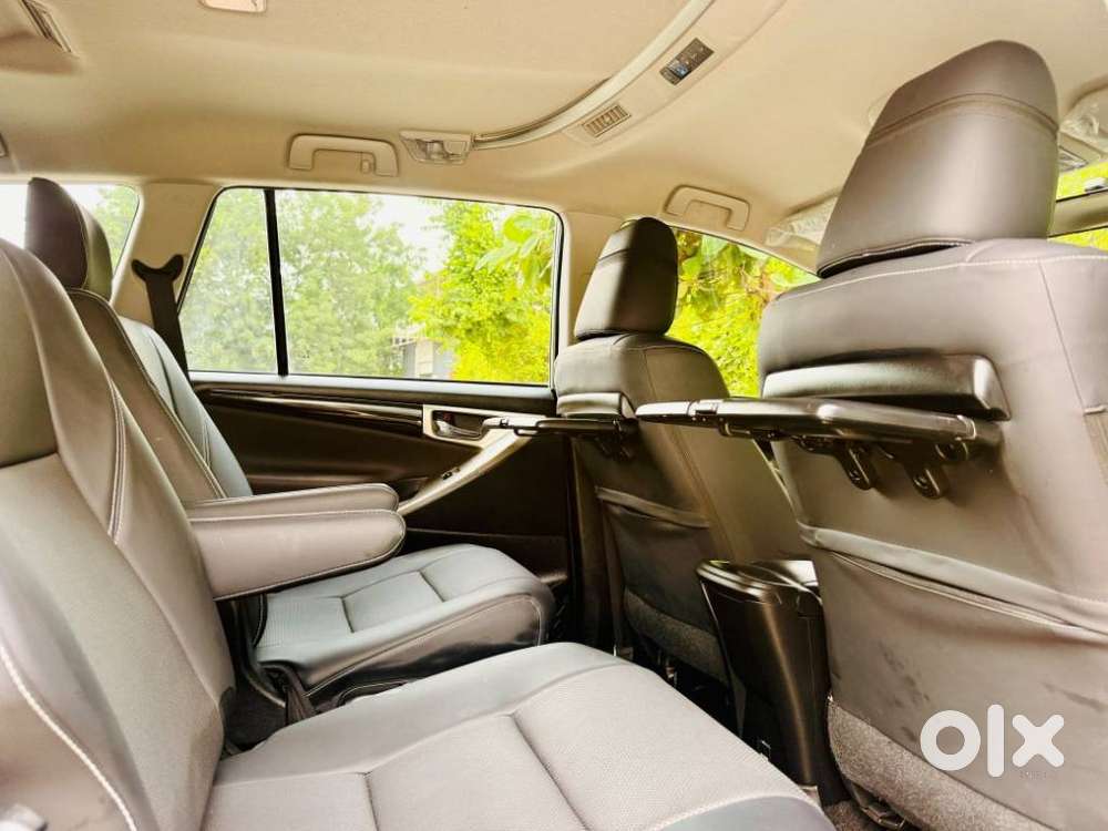 Toyota Innova Crysta 2.4 G Mt, 2026, Diesel