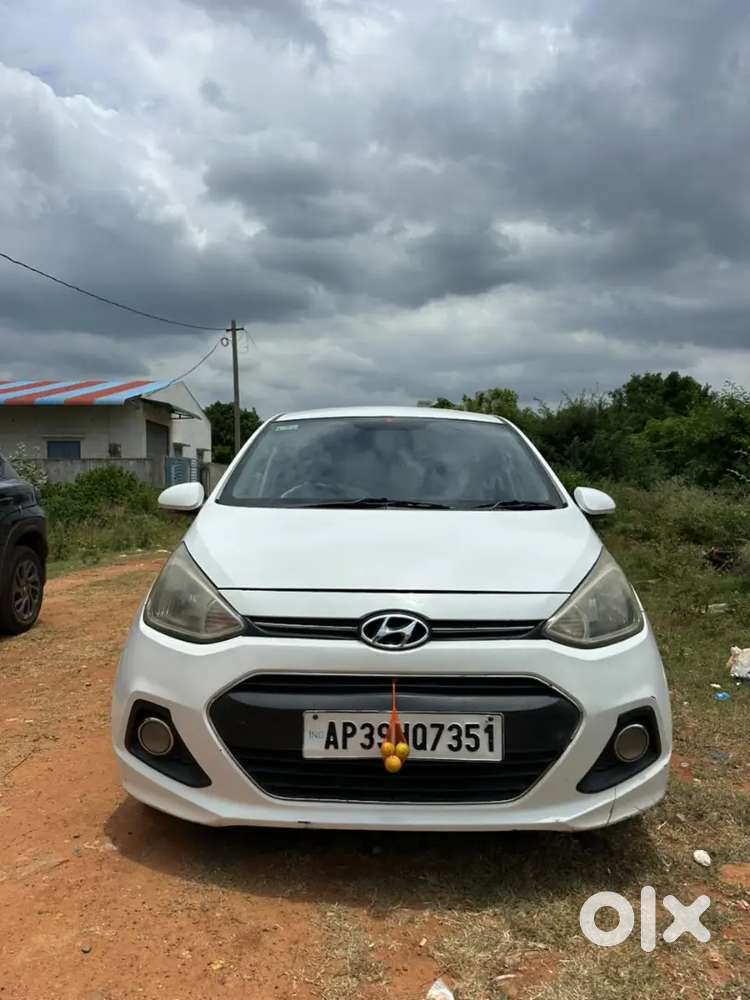 Hyundai Xcent 1.2 S 2015 Top End Model