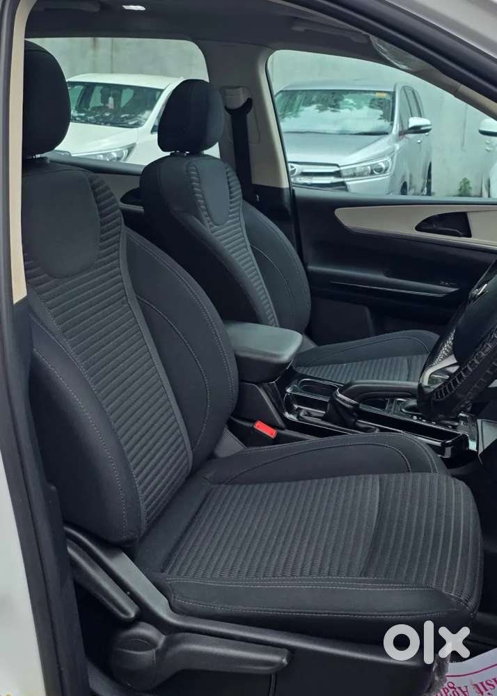 Mahindra Xuv700 2.2 Ax 5 Diesel Mt 7 Str, 2022, Diesel