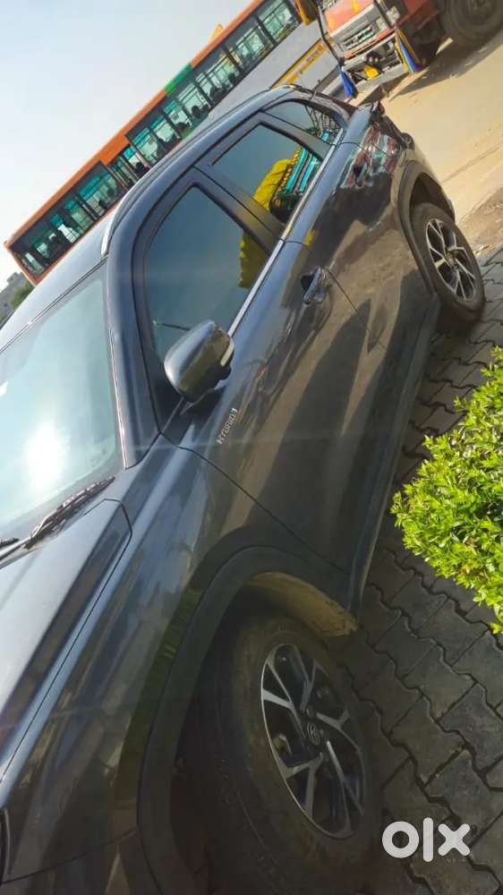 Toyota Urban Cruiser Hyryder 2024 Top Model