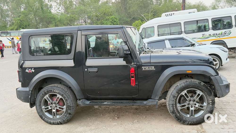 Mahindra Thar Petrol 2023
