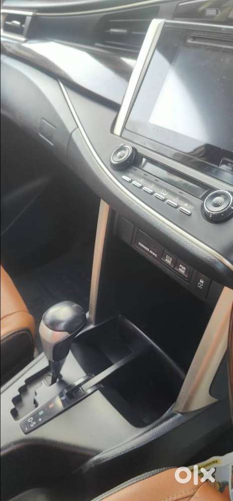 Toyota Innova Crysta 2.8z Automatic, 2017, Diesel