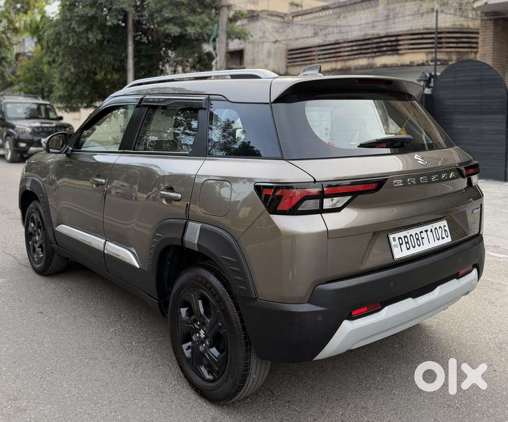 Maruti Suzuki Brezza 1.5 Zxi At Smart Hybrid, 2025, Petrol