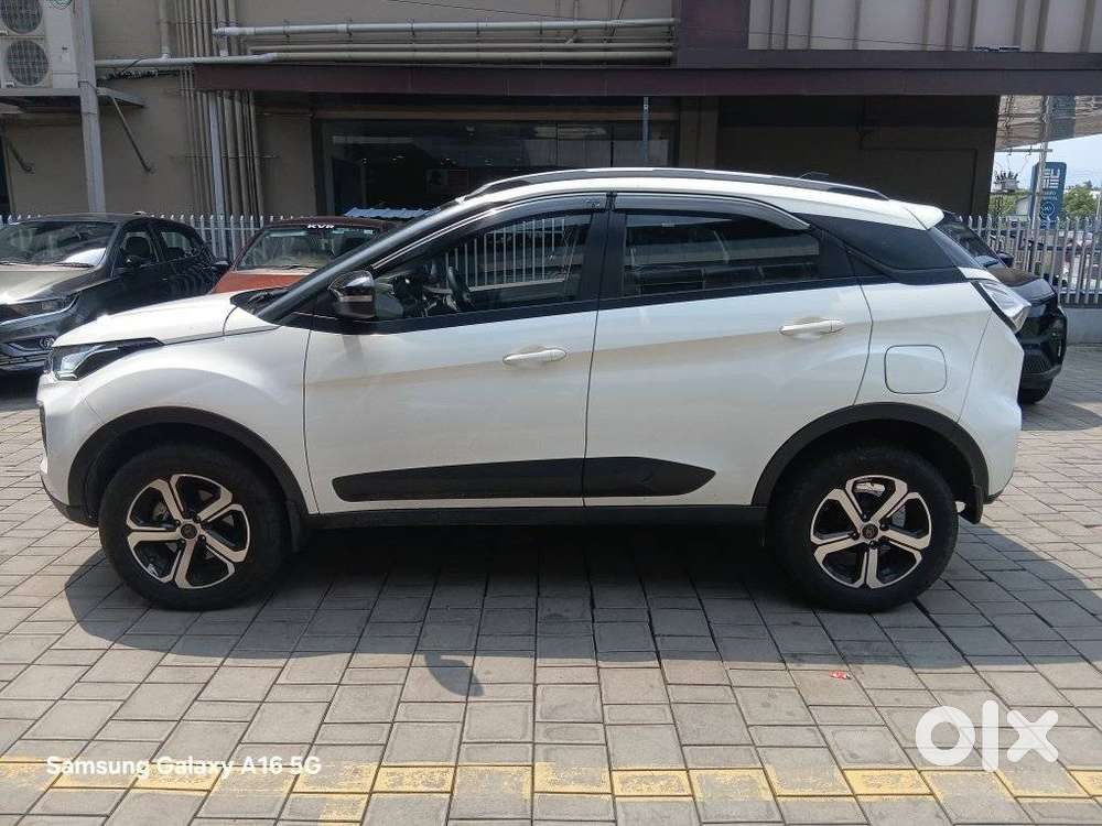Tata Nexon 1.2 Revotron Xza Plus, 2024, Petrol