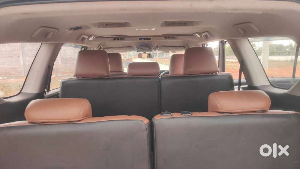 Toyota Innova Crysta 2.4 V 8 Str, 2018