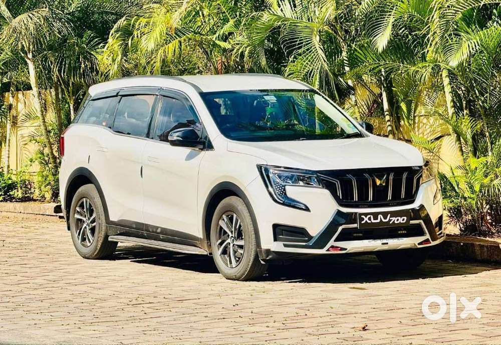 Mahindra Xuv700 Ax 3 Diesel Mt 7 Str (e), 2024, Diesel